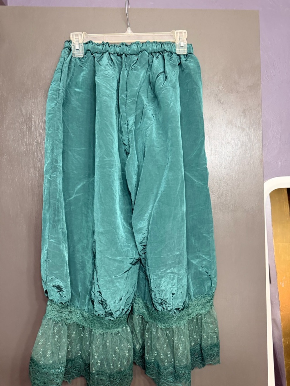 Emerald Green Cropped Lace-Hem Pants - Women's Ankle & Cropped - Picture 4 of 8